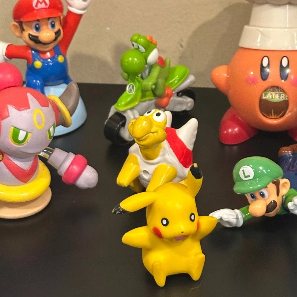 Nintendo Pokemon Toy Figure Lot